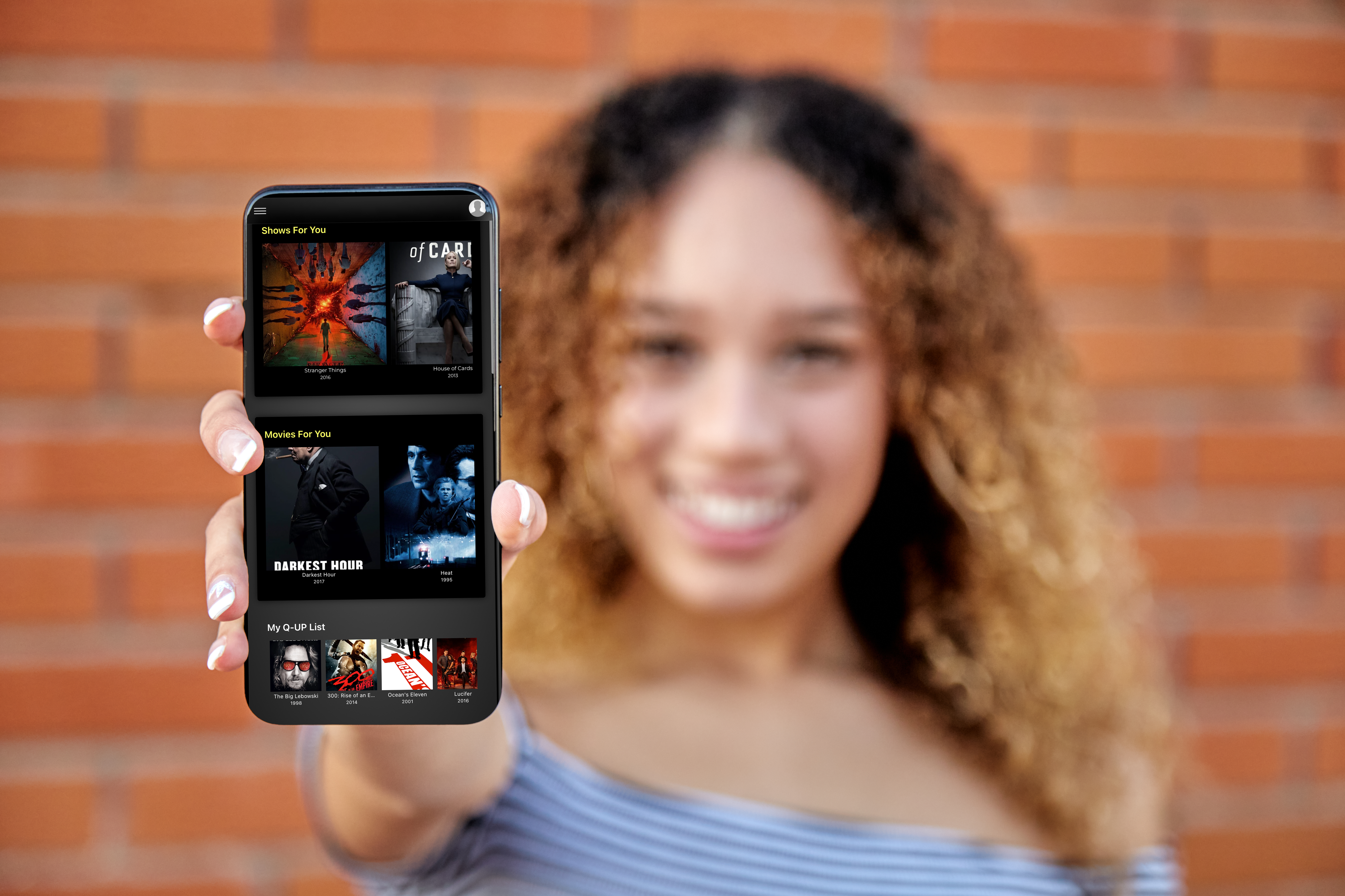 girl with smartphone showing Q-UP